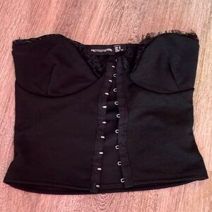 Pretty Little thing black crop top